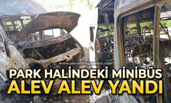 Park halindeki minibüs alev alev yandı