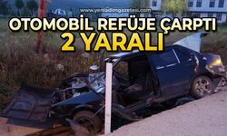Virajı alamayan otomobil refüje çarptı: 2 yaralı