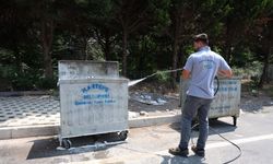 Çöp konteynerleri yıkanıyor