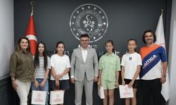 Küçük tenisçilerden büyük başarı