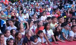 Miniklere festival tadında karne şenliği