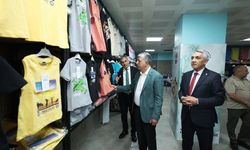 Sevgi Mağazası bayram öncesi çocukların yüzünü güldürüyor