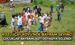 Kozluçay Köyü'nde Bayram Sevinci Çocuklar Bayramlaştı Doyasıya Eğlendi