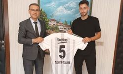 Lise öğretmenine Beşiktaş forması