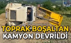 Toprak boşaltan kamyon devrildi: 1 yaralı