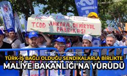 TÜRK-İŞ, bağlı olduğu sendikalarla birlikte Maliye Bakanlığı'na yürüdü