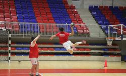 İki hentbolcu, milli takım kampına davet edildi