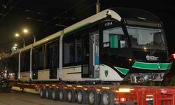 8. tramvay da raylarla buluştu