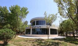 Kitap kafe açıldı