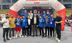 Zirveye yumruk attı: 10 madalya ile Türkiye şampiyonu oldu