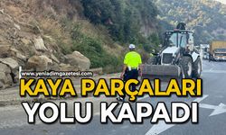 Kaya parçaları yolu kapadı