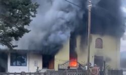 Akşam namazı öncesi cami alev alev yandı