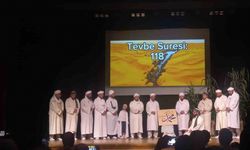 İlk kez din görevlilerinin profesyonel bir tiyatro performansıyla sahne aldı