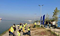 Kıyı temizliği: Yarım saatte 70 kilo atık toplandı