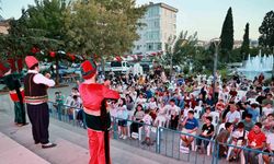 Miniklere açık havada sinema keyfi