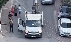 Tele takılarak mahsur kalan güvercini kurtardılar