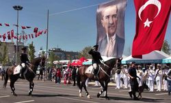 Zafer Bayramı sevinci meydanlara taşındı