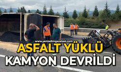 Asfalt yüklü kamyon devrildi