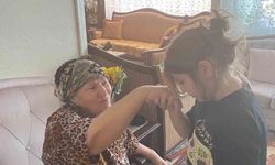 Miniklerden engelli ve yaşlılara anlamlı ziyaret