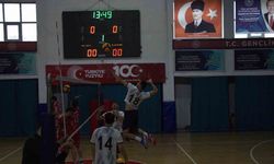 Düzce Belediyesi Spor Akademisi Voleybol Takımı ilk maçında galip