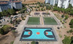 Gençlik parkının spor sahaları yenileniyor