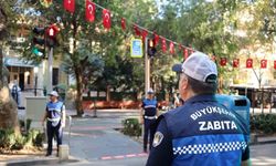 Okula başlayan öğrenciler için zabıtalar görevde