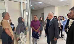 Zekeriya Arslantürk gelen öğrencilerle buluştu