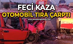 Feci kaza otomobil tıra çarptı