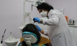 Geleceğin diş hekimleri yapay zeka destekli eğitimle yetişiyor