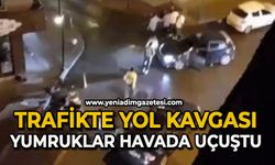 Trafikte yol kavgası: Yumruklar havada uçuştu