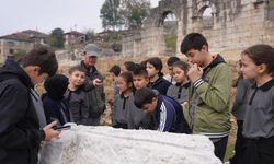 Öğrenciler tarihi dokuyu hayranlıkla inceledi