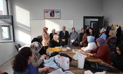 Anneler ve çocukları aynı çatı altında eğitim görüyor