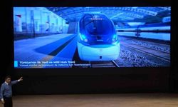 Bakan Yardımcısı Boyraz, gençlere milli hızlı treni tanıttı