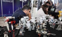 Bilişim Fuarı stantlarına 7’den 70’e yoğun ilgi