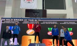 Düzce Üniversitesi öğrencisi altın madalyanın sahibi oldu