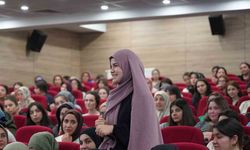 Rektör Akkaya ile Rektör Alican "Gençlerle Baş Başa" programında öğrencilerle bir araya geldi