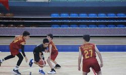 U-14 erkekler basketbol yerel lig heyecanı başladı