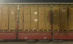 Sahte belgeli tırda tonlarca kaçak tütün ele geçirildi