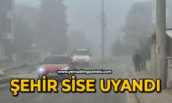Şehir sise uyandı