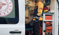 Kocaeli'de bina çatısında yangın: Baba ve oğlu dumandan etkilendi