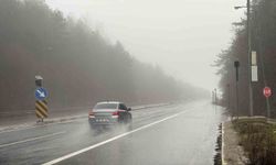 Sis ve sağanak sebebiyle görüş mesafesi 30 metreye düştü