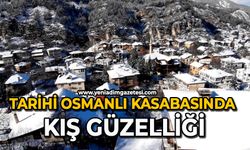 Tarihi osmanlı kasabasında kış güzelliği