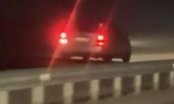 Aracıyla ters şeritte ilerleyen sürücü tehlike oluşturdu