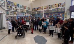 41 yıllık öğretmene alkışlı ve çiçekli veda