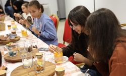 Çocuklar mum yapım atölyesine katıldı