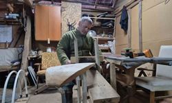 Hobi olarak yaptığı kayak takımları ilgi odağı oldu