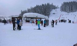 Kayakçılar, Ilgaz Yurduntepe Kayak Merkezi'ne akın etti