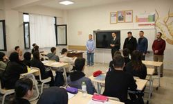 Kaymakam Furkan Alpay, liseli gençlerle bir araya geldi