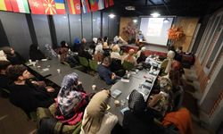 Kitaphane'de Doğu Türkistan konuşuldu