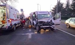 Ağır bilanço: Kazalarda 2 kişi öldü 135 kişi yaralandı